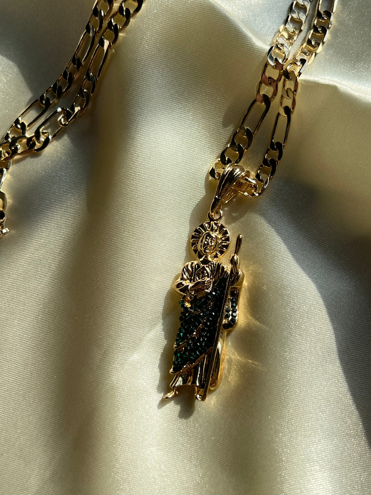San Judas with chain